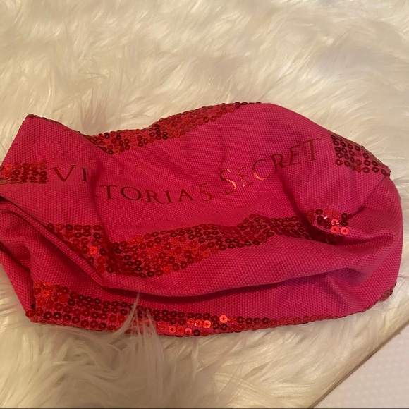 Makeup Bundle - Picture 6 of 6